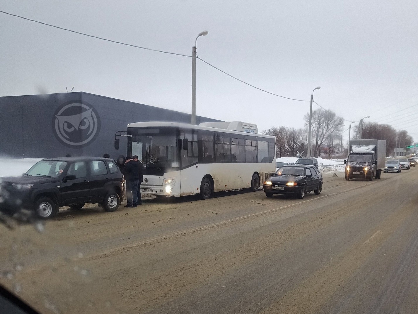 В Пензе автобус врезался в легковушку