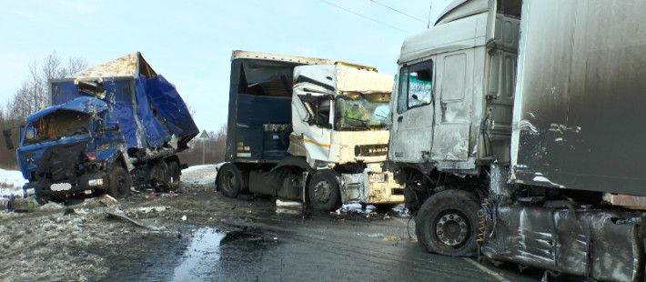 Установлены личности погибшего и пострадавших в страшной аварии под Богословкой Установлены личности погибшего и пострадавших в страшной аварии под Богословкой