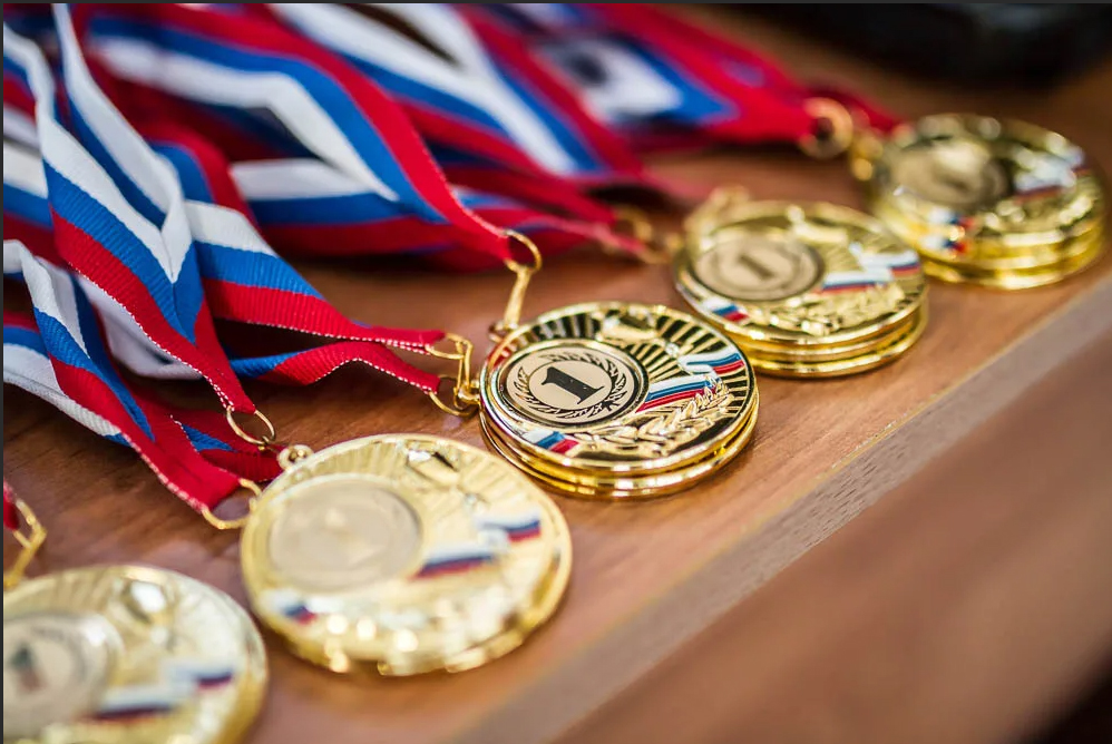 4 medals. Медаль Всероссийские спортивные игры тренеру. Medals 4k.
