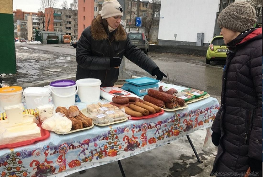 Торговля в пензе. Торговля на улице. Торговать на улице. Несанкционированная торговля в неустановленных местах. Торговля на вокзале.