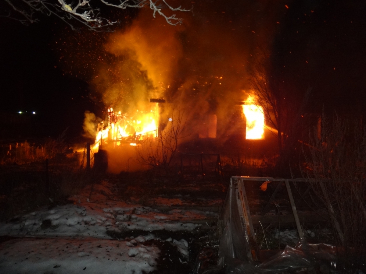 Пожары автоматические. Сокол Вологодская область пожары. Пожар в Соколе. Пожар в Дивеево. Горящий дом на Соколе.