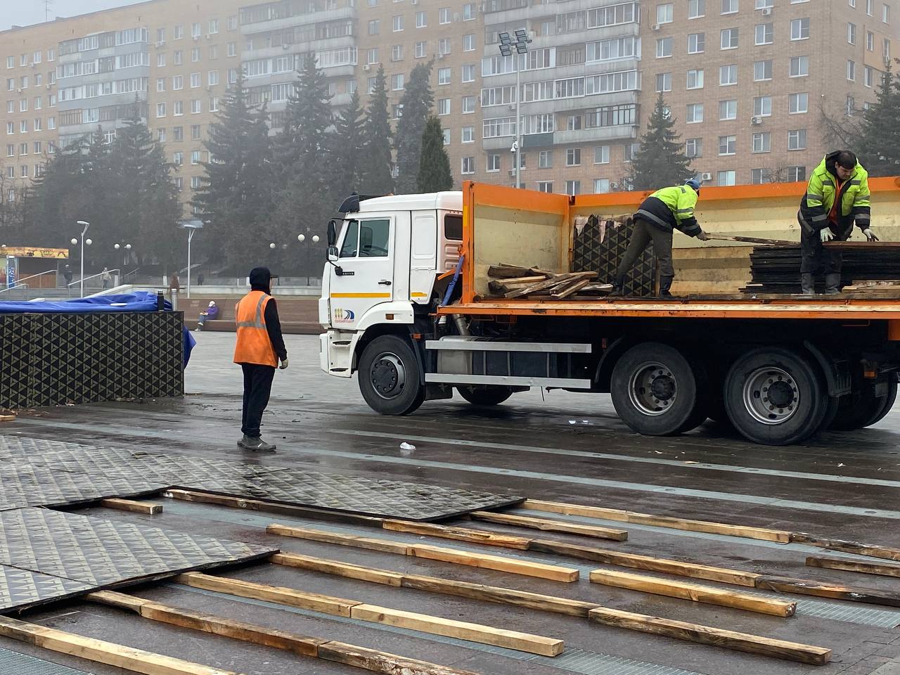 Главный фонтан Пензы начали готовить к новому сезону | 05.04.2023 | Пенза -  БезФормата