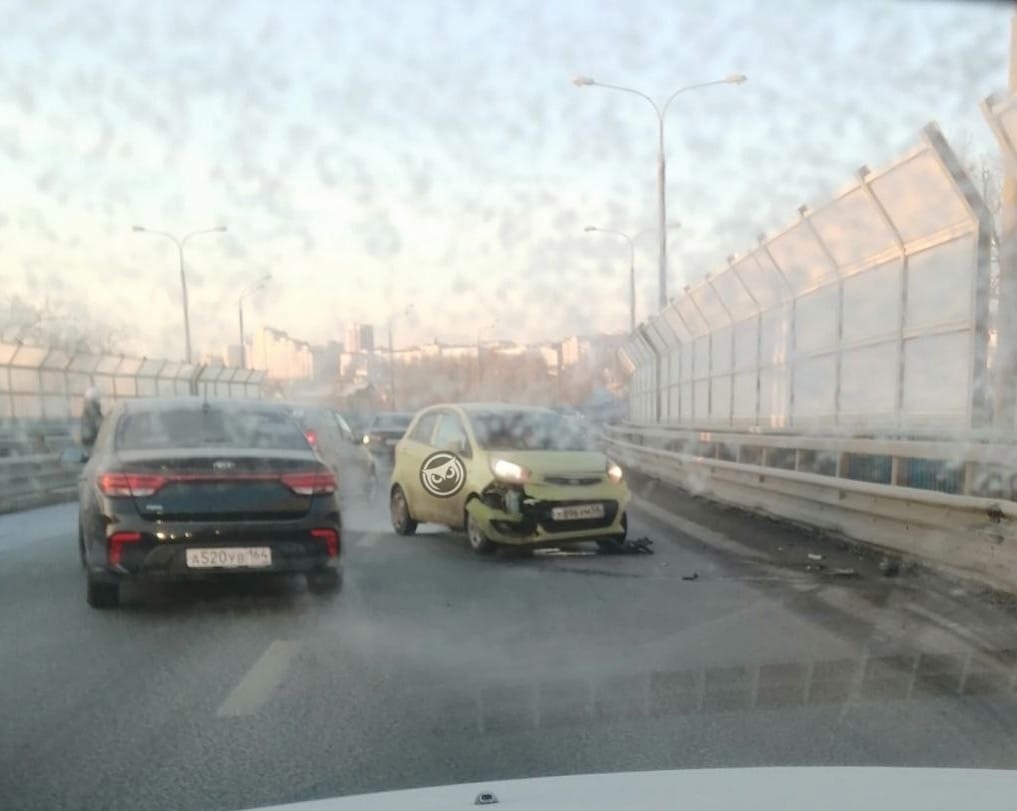 Пензенцы сообщают о жесткой тройной аварии на Измайловском мосту |  06.12.2022 | Пенза - БезФормата