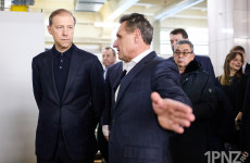 Визит высокого уровня: о чём говорили Мантуров и Мельниченко на предприятиях Пензы – фоторепортаж 1pnz