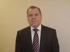 Петр Скуридин
