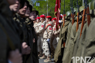 Цветы, флаги и солнечные лица. Яркий Парад Победы в Пензе – фоторепортаж