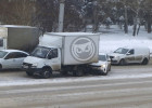 На проспекте Победы в Пензе легковушка врезалась в фургон