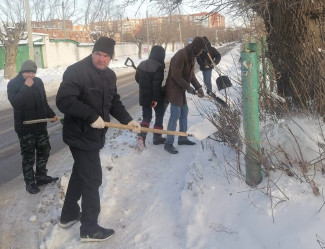 Первомайский район Пензы очистили от снега и мусора
