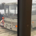На улице Леонова в Пензе попали в ДТП автобус и легковушка