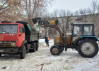 В Пензе продолжают вывозить мусор с городских улиц