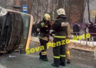 Появилось видео с места аварии в Пензе, где перевернулась маршрутка