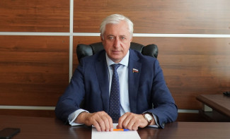 Не забудьте поздравить! 10 января родился депутат Александр Ломовцев