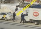 В Пензе попали в аварию фургон и машина такси