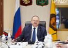Олег Мельниченко поручил ликвидировать очередь на жильё для сирот