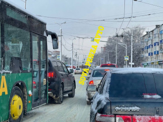 Пензенцы сообщают о транспортном коллапсе на проспекте Победы