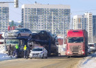 На трассе в Пензе образовалась пробка из-за аварии с автовозом