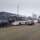 В Пензе автобус врезался в легковушку