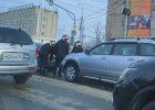В центре Пензы осложнено движение из-за ДТП с двумя машинами