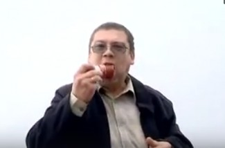 На шоу «Салтыков-Щедрин» на НТВ посмеялись над пензенцами, «пожиравшими» колбасу с небес