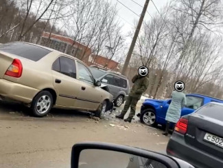 На улице Измайлова в Пензе случилась жесткая авария