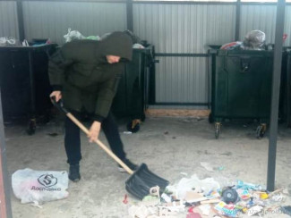 Центр Пензы очистили от наледи, снега и мусора