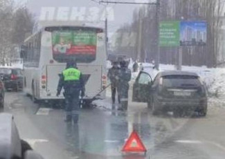 В Пензе автобус сбил таксиста, помогавшего пассажирам донести сумки
