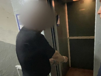 В Пензе мужчина до смерти забил сожительницу, а труп вынес в лифт