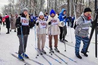 250 медработников Пензенской области приняли участие в лыжных гонках