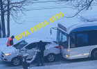 На улице Пушкина в Пензе автобус врезался в кроссовер