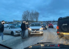 Возле ТРЦ Коллаж в Пензе две машины попали в жесткую аварию