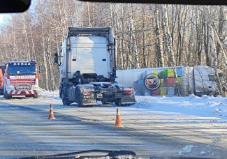 В Пензенской области улетела с дороги огромная фура