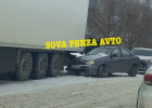 В Пензе легковушка влетела в фуру