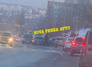 В Пензе из-за аварии стоит в пробке улица Окружная
