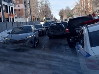 В Пензе из-за тройного ДТП парализовало улицу Рахманинова