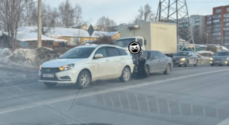 На улице Бурмистрова в Пензе столкнулись две машины
