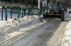 В Пензе две улицы очистили от снега и мусора