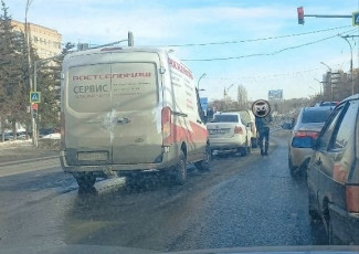 В Пензе случилась авария возле ТРЦ Квадрат