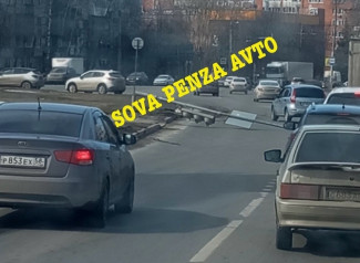 В Пензе из-за упавшего на дорогу светофора встал в пробке проспекте Победы