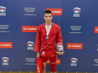 Победителем всероссийского турнира по самбо стал студент из Пензы