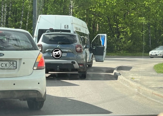 На Западной поляне в Пензе случилось ДТП с участием маршрутки