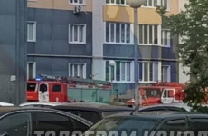 Под Пензой к многоэтажному жилому дому стянулись пожарные машины