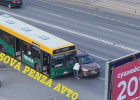 В Терновке пассажирский автобус попал в ДТП