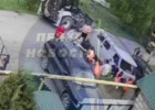 В Пензе ремонтники и дорожники устроили эпичную массовую драку