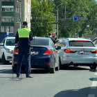 В Пензе возле торгового центра Суворовский столкнулись две машины