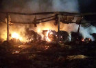 В Пензенской области загорелся ангар с рулонами сена