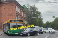 В Пензе пассажирский автобус попал в ДТП