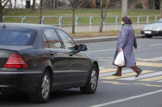 В Заречном водитель сбил женщину на «зебре»