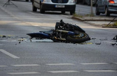 На улице Тепличной в Пензе случилось серьезное ДТП с мотоциклом