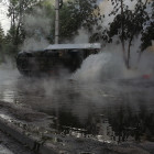 Опубликованы фото с места опрокидывания фургона под напором воды в Пензе