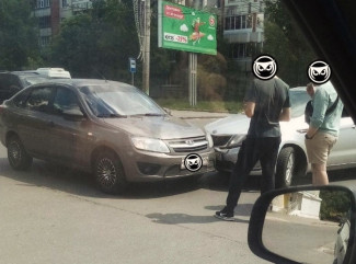 Очевидцы сообщают о ДТП на улице Мира в Пензе